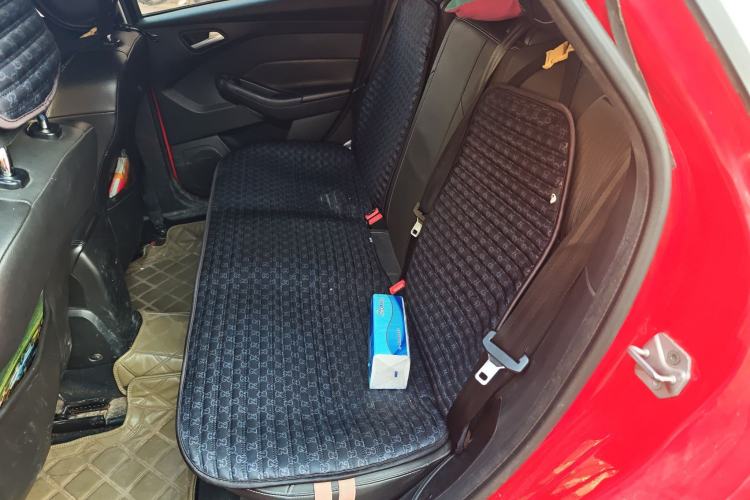 Used Ford Focus 2012 Hatchback 1.6L Manual Fashion Edition
