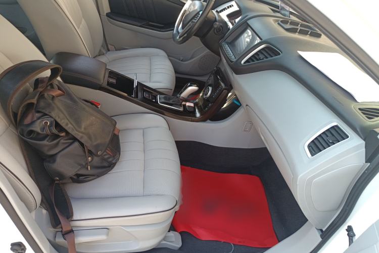 Used Luxgen 5 2015 1.8T Automatic ZhiZun Model
