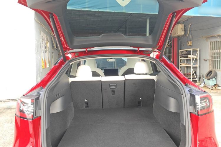 Used Tesla Model Y 2022 Long-Range All-Wheel-Drive Version