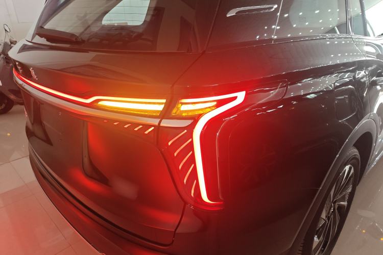 Used Hongqi HS7 PHEV 2024 2.0T PHEV Four-Wheel Drive Flagship Edition 6 Seats
