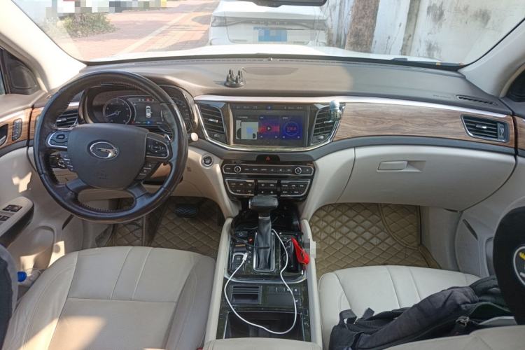 Used GAC Trumpchi GS8 2017 320T Two-Wheel Drive Luxury Smart Connectivity Version (7 Seats)