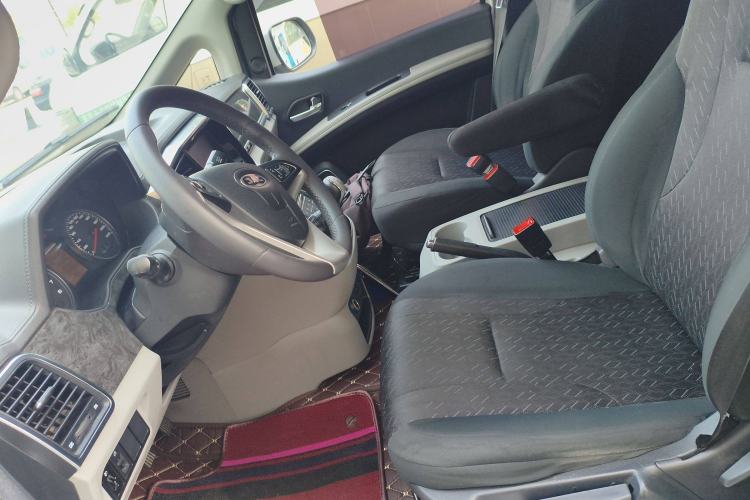 Used JAC Refine M4 2016 2.0L Manual Luxury Version