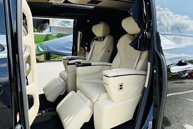 Used Toyota Alphard 2024 Dual-Engine 2.5L Prestige Edition
