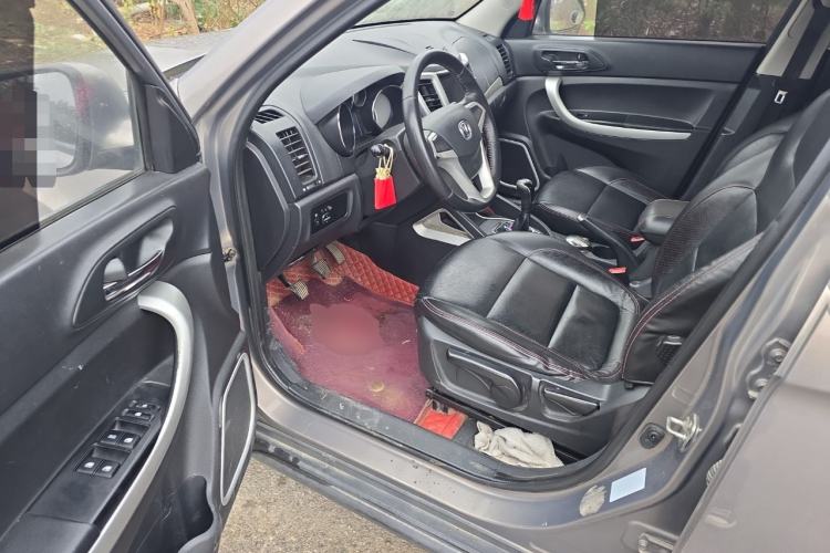 Used CHANGAN CS35 2014 1.6L Manual Luxury Navigation Model China IV Standard
