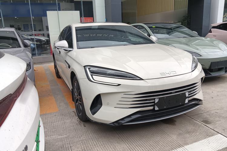 Used BYD Seal 07 DM-i 2025 Intelligent Driving Version DM-i 1.5L 125 km Prestige Edition Front Right 45 Deg