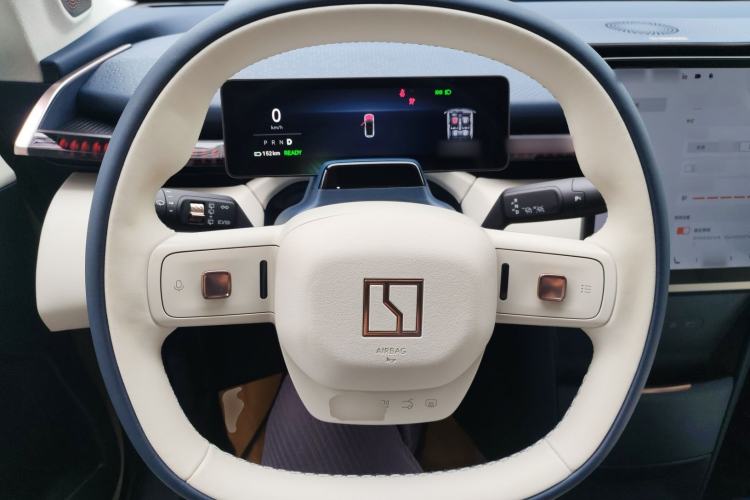 Used Zeekr X 2025 Four-Seater Rear-Drive Cube Version Steering Wheel