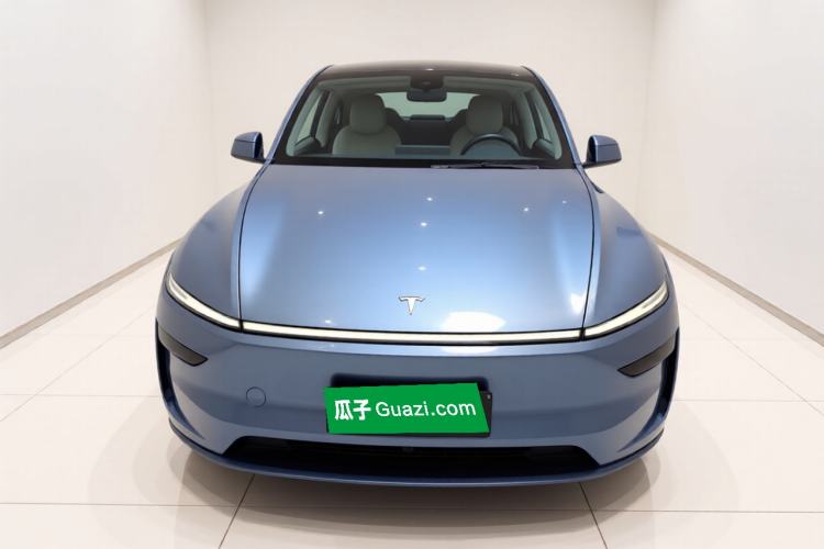 Used Tesla Model Y 2025 Rear-Wheel-Drive Version
