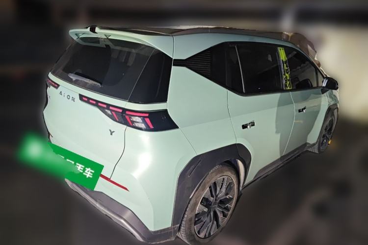 Used AION Y 2022 70 Tech Edition Lithium Iron Phosphate