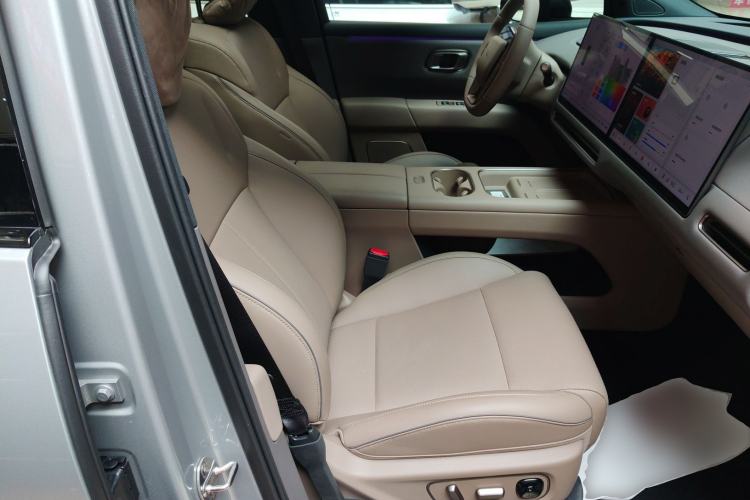 Used Li Auto Li Auto i6 2025 Model Two-Wheel-Drive Standard Type