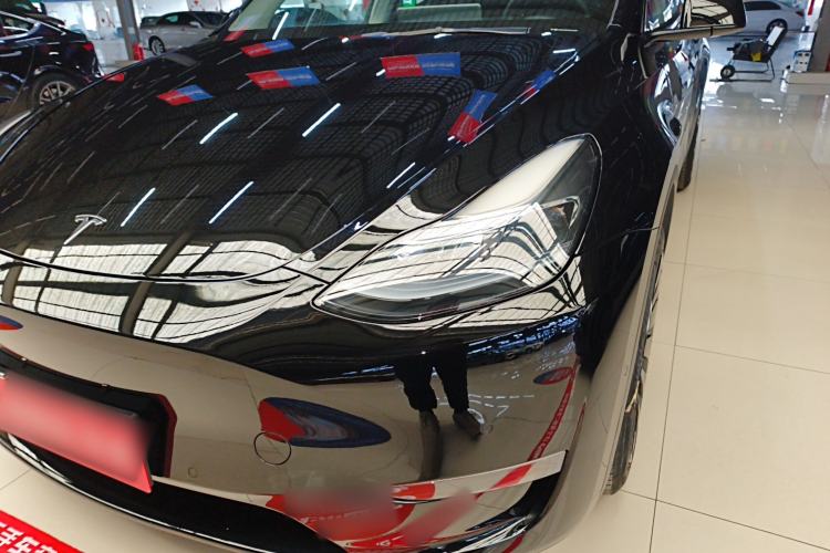 Used Tesla Model Y 2023 Long-Range All-Wheel-Drive Version