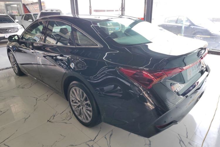 Used Toyota Avalon 2024 Dual-Motor 2.0L Premium Edition
