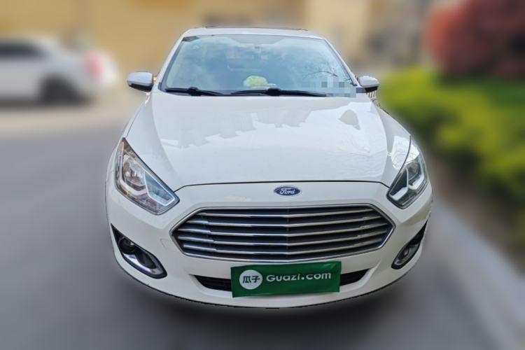 Used Ford Escort 2015 1.5L Automatic Fashion Model