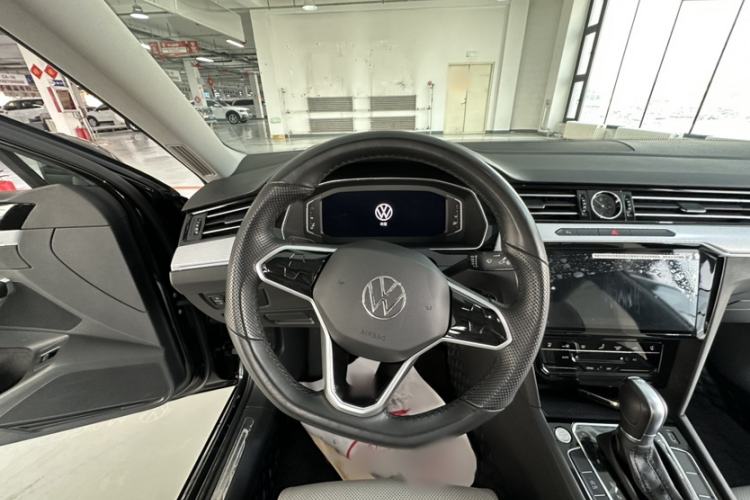 Used Volkswagen Magotan 2023 2 Million Units Commemorative Edition 330TSI DSG Luxury Version Interior 2