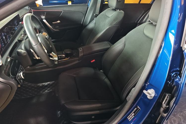 Used Mercedes-Benz A-Class 2021 A 200 L Sport Sedan Fashion Model
