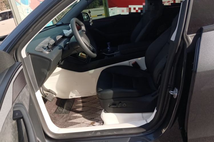 Used Tesla Model Y 2025 Long-Range All-Wheel Drive First Edition