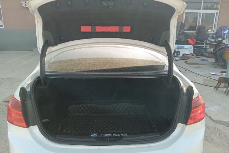 Used BMW 1 Series 2017 118i Fashion Model Trunk