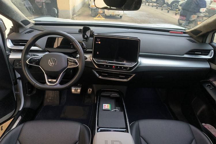 Used Volkswagen ID.6 X 2021 Pure Edition
