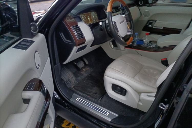 Used Land Rover Range 2017 3.0 SC V6 Grand Edition Driver Seat