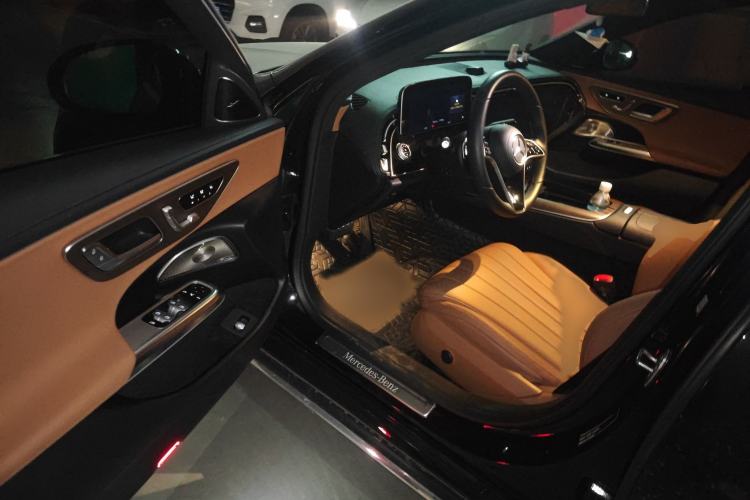 Used Mercedes-Benz E-Class 2024 Facelift E 300 L Luxury Edition