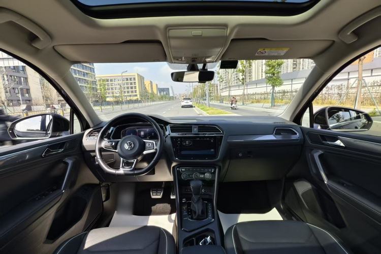 Used Volkswagen Tiguan L 2020 330TSI Automatic Two-Wheel Drive R-Line Flagship Version China VI Standard