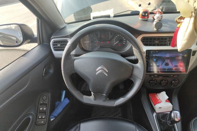 Used Citroen Elysee 2015 Zhishang Edition 1.6L Manual Fashion Model