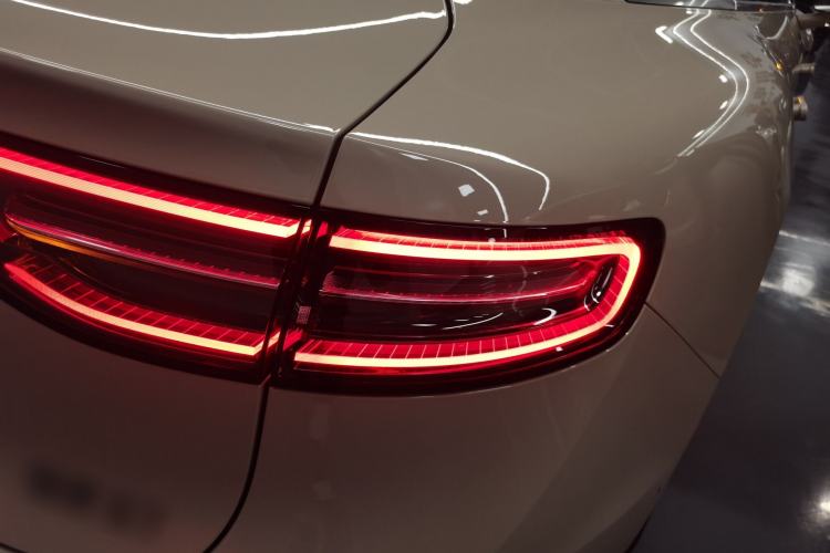 Used Hima Luxeed S7 2025 855 km Max Right Rear Taillight