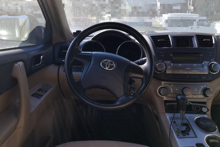 Used Toyota Highlander 2011 2.7L Two-Wheel Drive 5-Seater Elite Edition
