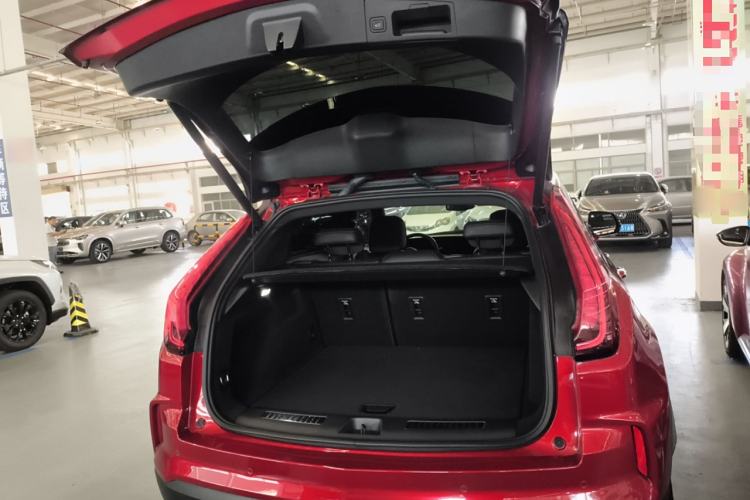 Used Cadillac XT4 2024 28T Two-Wheel-Drive Luxury Version