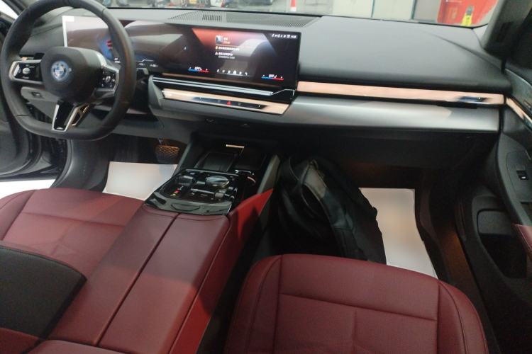 Used BMW i5 2025 eDrive 40L M Sport Package
