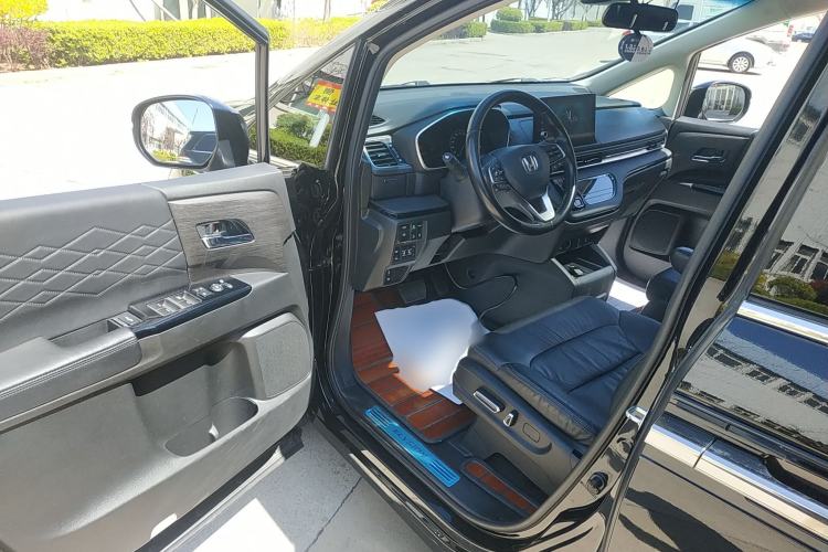 Used Honda Elysion 2022 2.0L eHEV Luxury First Edition
