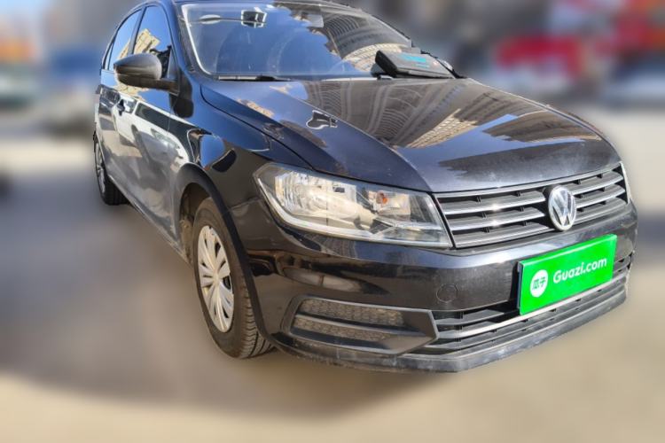 Used Volkswagen Santana 2016 1.6L Manual Fashion Edition Front Right 45 Deg