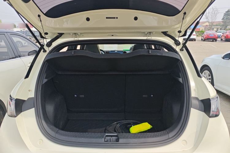 Used BYD Dolphin 2023 420 km Fashion Edition Trunk
