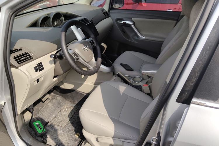 Used Toyota Verso 2014 Starlight 180E CVT Elite Multi-Function Edition
