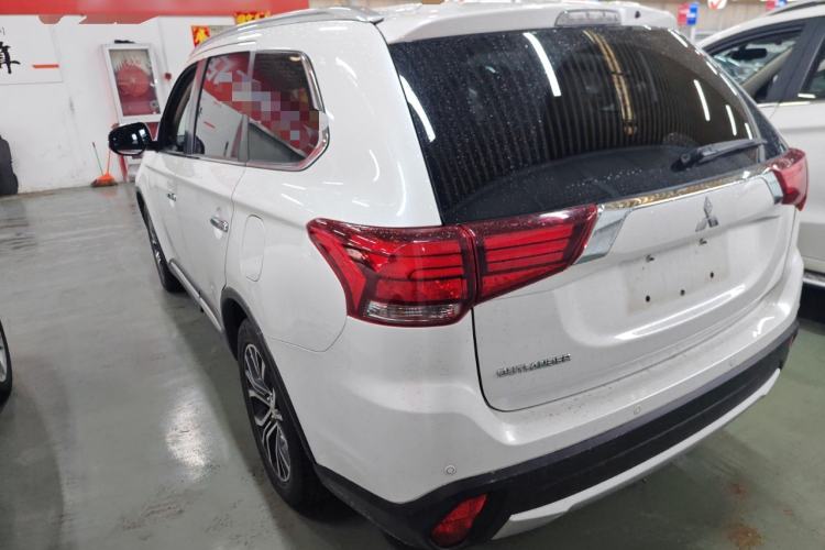 Used Mitsubishi Outlander 2016 2.4L 4x4 Elite Edition 5 Seats
