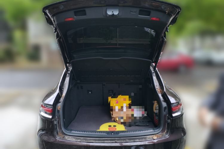 Used Porsche Macan 2020 Macan 2.0T Trunk