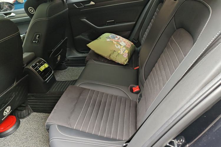 Used Volkswagen Magotan 2020 330TSI DSG Luxury Edition Left Rear Seat