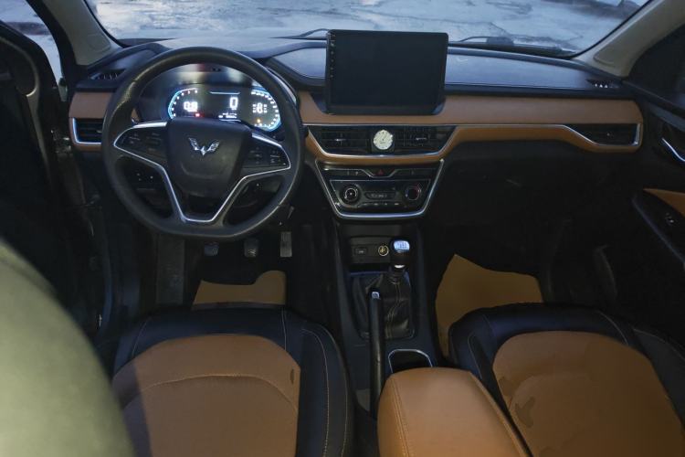 Used Wuling Hongguang S3 2018 1.5L Manual Luxury Model China V Standard
