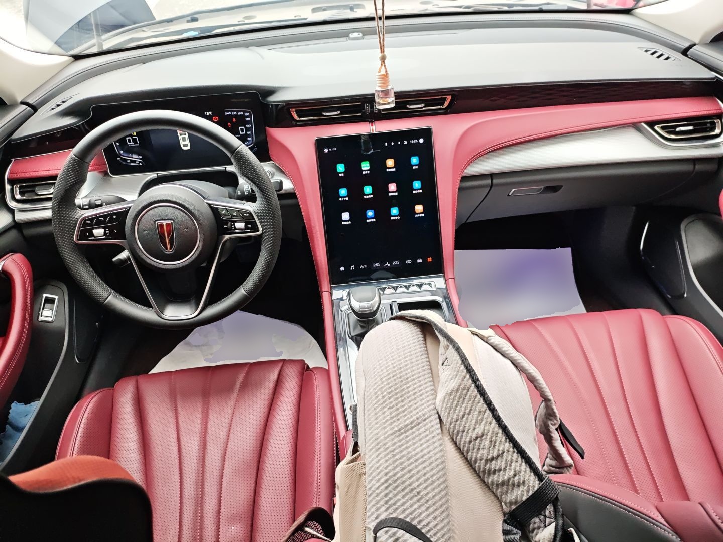Hongqi H5 2024 1.5T DCT Smart Connect Flagship Edition - Chinese Trim Yun — снимка 12