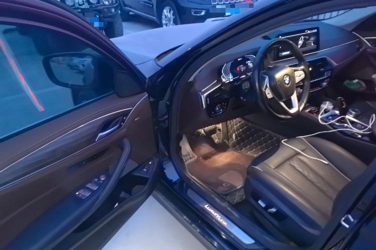 Used BMW 5 Series New Energy 2022 535Le Luxury Package
