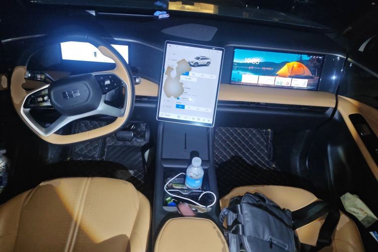 Used Geely Galaxy L7 2024 1.5T 55km PRO Dragon Edition Center Console