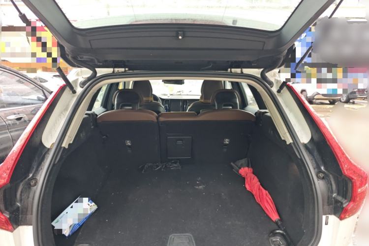 Used Volvo XC60 2019 T5 4x4 Smart Edition China VI Standard