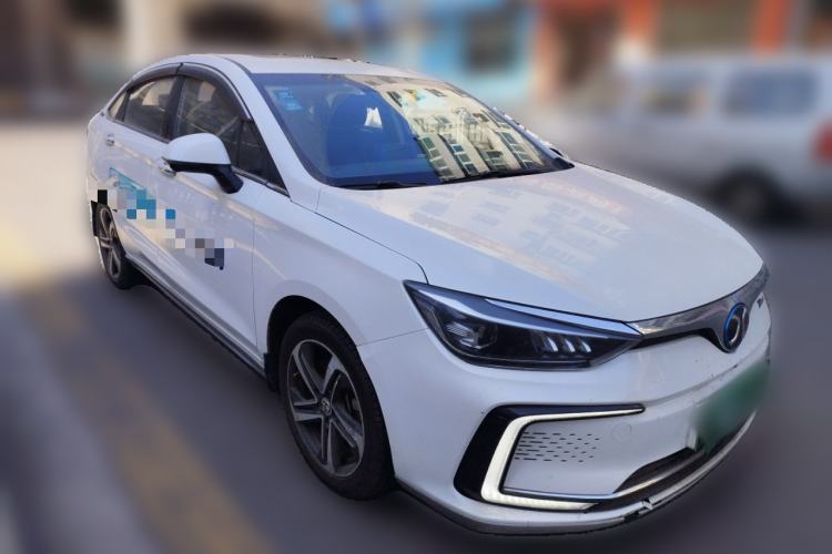 Used BAIC Beijing EU5 2018 R500 Smart Wind Edition Front Right 45 Deg