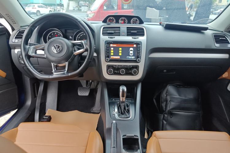 Used Volkswagen Scirocco 2015 1.4TSI Fashion Edition Center Console