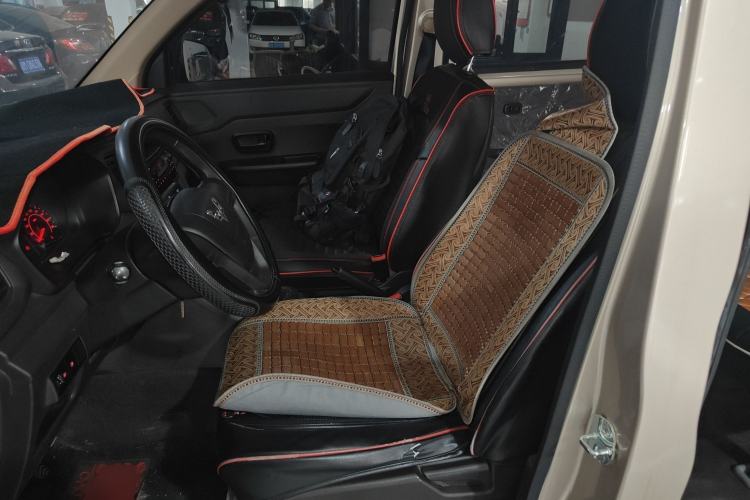 Used Wuling Hongguang V 2019 1.5L Jingqu Version China VI LAR Left Front Seat