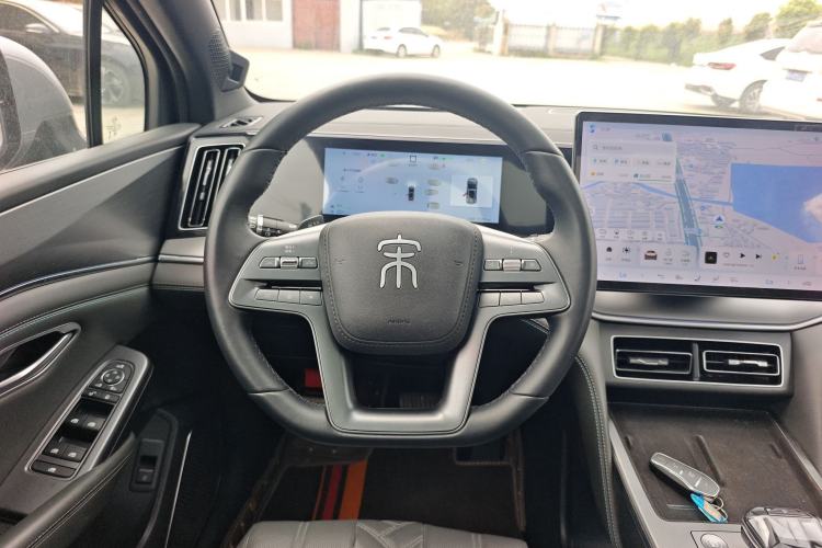 Used BYD Song L DM-i 2025 Intelligent Driving Version 160 km Beyond-Range Type Steering Wheel