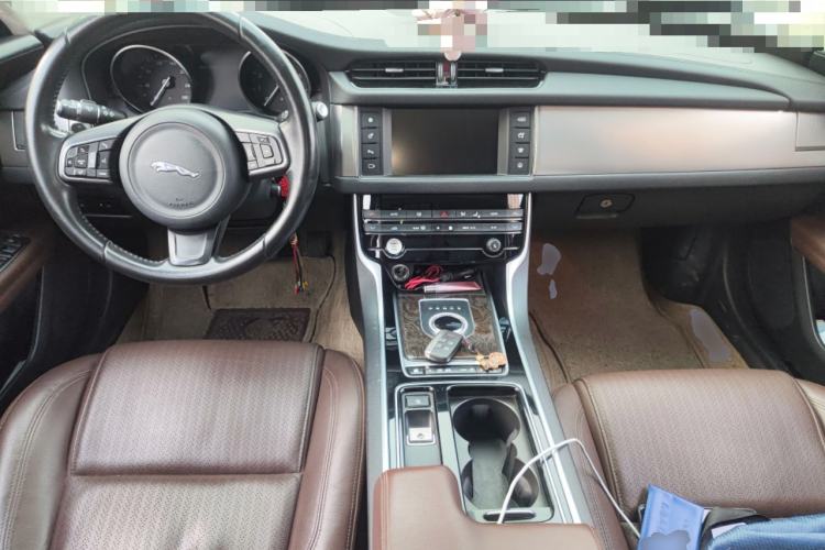 Used Jaguar XFL 2017 XFL 2.0T 240PS Luxury Edition Center Console