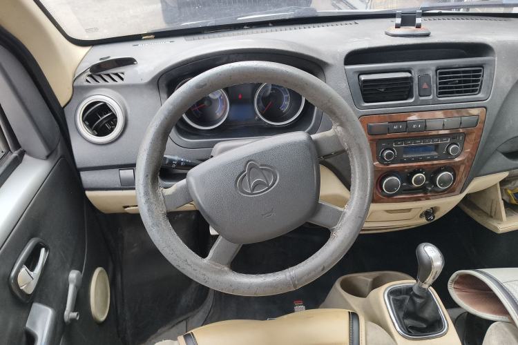 Used CHANGAN KAICHENG Ruixing M80 2014 1.5L Standard Version 4G15S