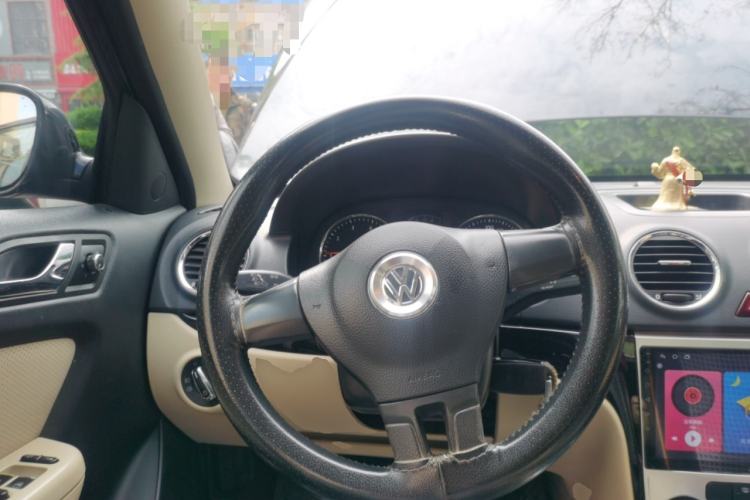 Used Volkswagen Lavida 2011 1.6L Automatic Premium Edition Steering Wheel
