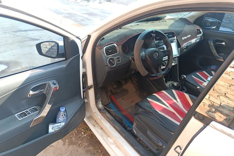 Used Volkswagen Polo 2016 1.4L Manual Fashion Model