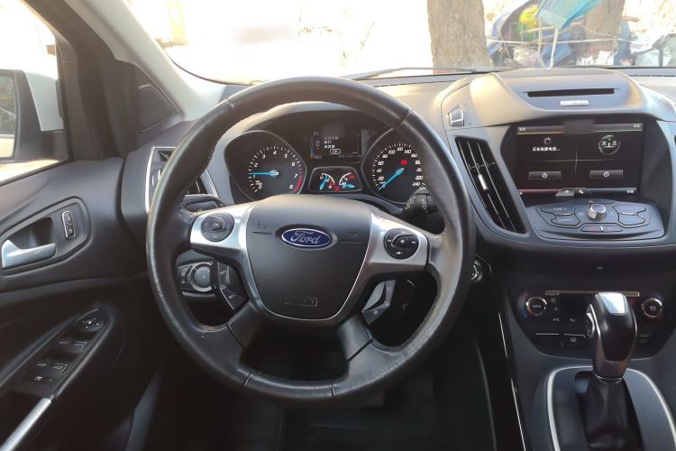 Used Ford Kuga 2013 2.0L GTDi Four-Wheel-Drive Sport Model Steering Wheel
